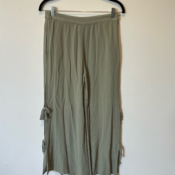 Elan Olive Green Women's Size Medium Wide Leg Gauzy Pants Boho Beachy Coastal - Picture 1 of 6